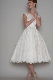 Designer hochzeitskleider mit spitze | brautkleid a linie. Brautkleider Kurz Gillne De