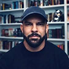 Whoop (@TheRealWhoop)