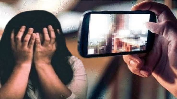 रायपुर क्राइम न्यूज़: नहाते समय चार युवतियों के गुप्त वीडियो बनाने का आरोप, दो युवक गिरफ्तार