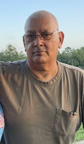 Robert Capelo's Instagram, Twitter & Facebook