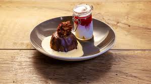 Nachspeise Monika Meinel Hansen Schoko Bier Gugelhupf Mit Pflaumen Sorbet Rezepte Landfrauenkuche Br Fernsehen Fernsehen Br De