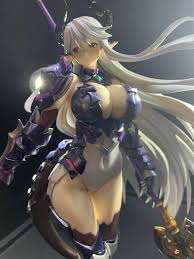I know she has 30% crit on her s2. Luna Figure In Comicon Epicseven