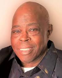 Leander Kelly's Instagram, Twitter & Facebook