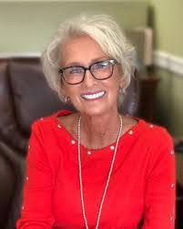 Lori Babcock's Instagram, Twitter & Facebook