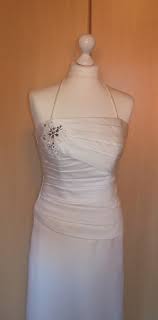 Deine hochzeit steht bevor und wir helfen dir das schönste brautkleid für dich zu finden. Satin Brautkleid Neckholder Tragerlos Standesamt Gr 34 Kaufen