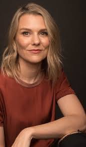 Alejandra Escutia's Instagram, Twitter & Facebook