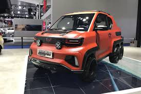 Hong Guang Mini Ev 6x6 Curiosite Chinoise 100 Electrique A 6 Roues En 2020 Roue Voiture Electrique Jeep Wrangler
