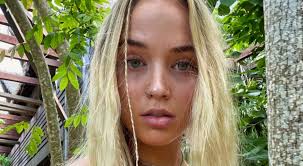 Chicago Sky Star Hailey Van Lith Goes All Out In Jaw-Dropping Low-Cut IG  Selfie [PHOTO]