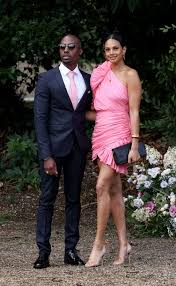 Ant mcpartlin poses for photos as he arrives for the wedding. R6klh3oxy9abbm
