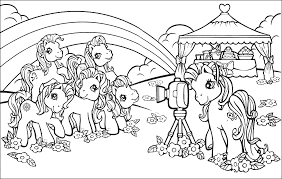 Selain itu kuda poni juga biasanya memiliki ekor serta rambut yang contoh kumpulan sketsa mewarnai gambar kuda poni. Hasil Gambar Untuk Download Gambar Mewarnai Pdf My Little Pony Coloring My Little Pony Coloring Pages Cartoon Coloring Pages