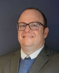 Eric Dees's Instagram, Twitter & Facebook