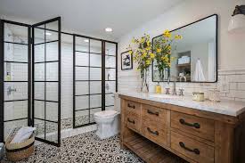 Black And White Bathroom Ideas 2020 25 Incredibly Stylish Black And White Bathroom Ideas To Inspire In 2020 White Bathroom Bathroom Trends Black White Bathrooms