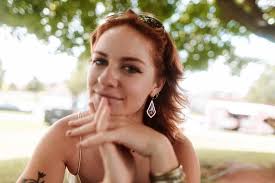 Hey guys my name is Bobbie and I graduated from Marquette in 2024:) I'm  looking to move to Chicago in March or so and am looking for someone to  live with! I'd