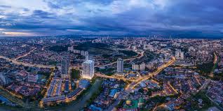 Moberly sports centre have a great range of facilities including a gym & swimming pool. Platinum Arena Within Vibrant Old Klang Road By Platinum Victory Propsocial