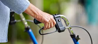 Hilfsmittel Fur Senioren Hilfen Hilfsmittel Antrag Uvm Pflege De