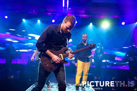 Dezent zum dinner oder druckvolle partymusik zum abtanzen, wer kompromisslos gute stimmung für sein event sucht, ist mit dem duo soulbar an der richtigen adresse. Tipps Fur Ihre Hochzeit Buchen Sie Die Richtige Band Fur Ihre Hochzeit