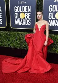 Scarlett Johansson At The 2020 Golden Globes In 2020 Red Carpet Dresses Scarlett Johansson Golden Globes Red Carpet