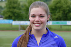 Lisa Hackler siegt im Speerwurf