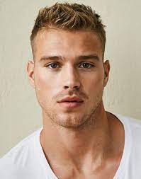 Haircuts with short sides and a long top are what every modern man is sporting today, mostly because of its edge in giving the hair amazing lift and so much it's one of my favorite looks for men's hair! 60 Modern Short Sides Long Top Haircuts 2021 Gallery Hairmanz