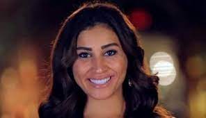 وكشف برومو برنامج رامز عقله طار على قائمة ضحايا المقالب وعلى رأسهم الفنان محمد هنيدي ودينا الشربيني وجميلة عوض وأحمد مالك وويزو وإسلام إبراهيم وروجينا وأحمد سعد وكريم. Ø¹Ù„Ø§Ù‚Ø© Ø¯ÙŠÙ†Ø§ Ø§Ù„Ø´Ø±Ø¨ÙŠÙ†ÙŠ Ø¨Ù€ Ø¹Ù…Ø±Ùˆ Ø¯ÙŠØ§Ø¨ Øª Ùˆ Ø¬Øª Ø¨Ø§Ù„Ø²ÙˆØ§Ø¬ ÙˆÙˆÙ‚ÙˆØ¹Ù‡Ø§ Ø¶Ø­ÙŠØ© Ø§Ù„Ù…Ø®Ø¯Ø±Ø§Øª Ø£ÙÙ‚Ø¯Ù‡Ø§ Ø§Ù„ÙƒØ«ÙŠØ±