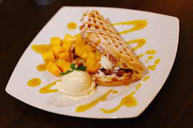 Mango Waffle With Fresh Mango Find At Le Kioz Cafe Instagram Lekioz Gorontalo So Yummyyy
