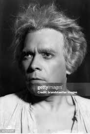 385 Drama Dora Photos & High Res Pictures