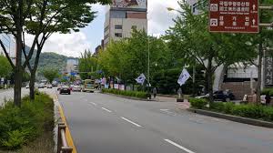 태극기 다는 날은 「국경일에 관한 법률」 제2조의 규정에 따른 국경일인 3.1절(3월 1일), 제헌절(7월 17일), 광복절(8월 15일), 개천절(10월 3일), 한글날(10월 9일) 과 「각종 기념일 등에 관한 규정」 제2조의 규정에 따른 기념일 중 현충일(6월 6일), 국군의 날(10월 1일) 그리고 그 외 국장 기간, 국민장일, 정부 지정일 등입니다. ì „ì£¼ì‹œ ì œ72ì£¼ë…„ ì œí—Œì ˆ íƒœê·¹ê¸° ë‹¬ê¸°ìš´ë™ ì „ê°œ ì „ì£¼ì‹œ ì§€ë°©ìžì¹˜ ê¸°ì‚¬ë³¸ë¬¸ íˆ¬ë°ì´ì•ˆ