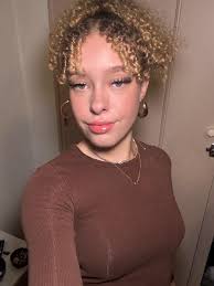 Yesterday was the best Thanksgiving I've had in over 25 years. Thankful for  friends who are like family! 🩷🩷 Joleen Planck we missed you! Sarah McClain  Fowler thank you for cooking an