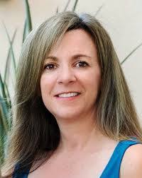 Alyssa Barker's Instagram, Twitter & Facebook