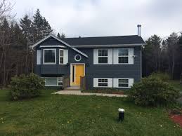 They treated my house and with respect, kept it clean throughout their work, were friendly and the price and amount to complete that was quoted was what was charged. Vinyl Siding Painting Elite Trade Painting Edmonton
