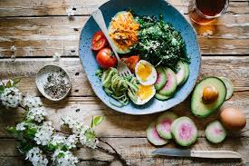 The following top 10 meals high in fiber content are easy to prepare and will help to nurture your gut bacteria (microbiome) in a favorable way. Delicious 7 Day High Fiber Meal Plan To Help You Lose Weight