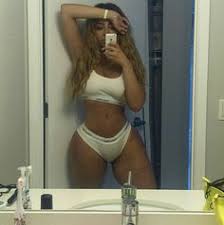 Hot woman balancing fidget spinner on her face! Phat Camel Toe