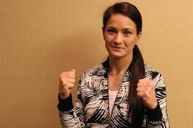 The former ufc strawweight title challenger karolina kowalkiewicz faced yan xiaonan at ufc it was clear from the first round that kowalkiewicz had a major issue with her eye and despite this and. Karolina Kowalkiewicz Vs Alexa Grasso Booked For Ufc 238
