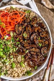 These Crazy Good Sauteed Mongolian Mushrooms And Onions Are Bursting With Sweet Tangy Deliciousness Cheap Vegetarian Meals Whole Food Recipes Healthy Recipes