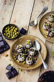 Buche Glacee Chocolat Et Pistache Dessert Vegan De Fetes Recette Idee Recette Pistache Gomme Arabique