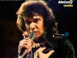 La maladie d'amour, dans le cœur des enfants. Michel Sardou La Maladie D Amour Avec Images Michel Sardou Sardou Video Chanson