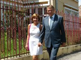 Preşedintele klaus iohannis a promulgat, joi, legea potrivit căreia beneficiază vârsta de pensionare scade pentru cei care au locuit în aceste zone. Klaus Iohannis Noul PreÈ™edinte Al Romaniei Biografie È™i Avere Dcnews