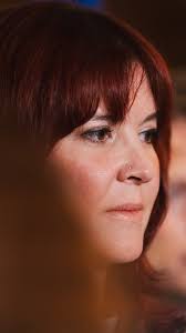 Faire l'apologie de l'esclavage sexuel, ça ne devrait jamais être protégé  par la loi. C'est aussi simple que ça.