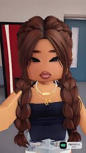 Evie Berry's Instagram, Twitter & Facebook