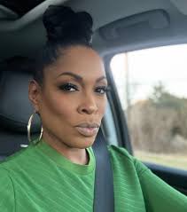 ✨Happy Friday… No matter which direction you're heading… I hope you're  following your dreams and your heart 💚 #FollowYourDreams #Yancyworld  #AKA1908