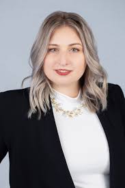 Samantha Sauer's Instagram, Twitter & Facebook