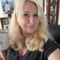 20+ "Michelle Höll" profiles