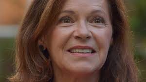 Angela Roy komplett ungeschminkt im "Tatort"