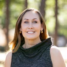 Shannon Livingstone's Instagram, Twitter & Facebook