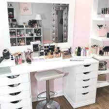 20 Best Makeup Vanities Cases For Stylish Bedroom Beauty Room Vanity Makeup Vanity Case Beauty Room