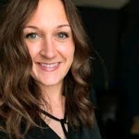 Amanda Bowser's Instagram, Twitter & Facebook