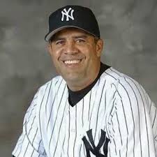 Un día como hoy #3enero de 1965: Nació en Petare, Caracas, Venezuela, Luis  Sojo, ex jugador profesional y entrenador de béisbol. Ganó cinco anillos de  Serie Mundial con el equipo Yankees de