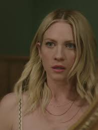 In this episode, we deep dive into the soapy sapphic thriller, The Hunting  Wives. Based