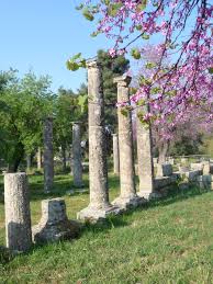 Ο ναός της ήρας ή αλλιώς ηραίον, όπου φυλάσσονταν πολλά αναθήματα, ανάμεσα στα οποία ήταν ο περίφημος. 210 Arxaia Olympia Ancient Olympia Ideas In 2021 Olympia Ellada Arxaia Ellada
