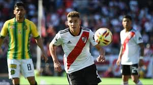 El delantero afrontará su estreno como titular en la copa total argentina en el cruce de este martes ante gimnasia de mendoza por 16avos. Julian Alvarez El Crack Cordobes Que La Rompe En River